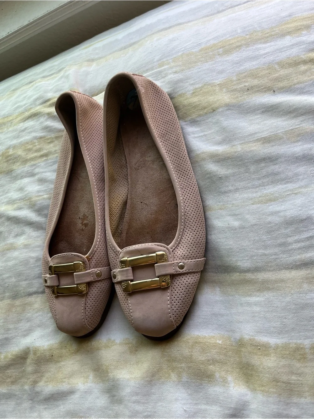 AEROSOLES Blush Pink Ballet Flats with Gold Buckle